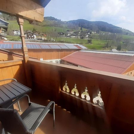 ホテル Tischlerwirt ウッテンドルフ エクステリア 写真